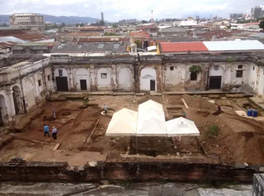 Fotos que muestran la restauración del edificio de El Patronato