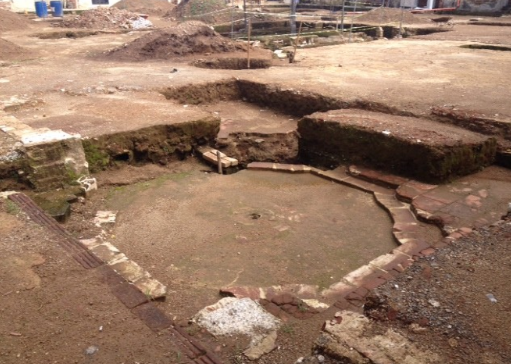 Fotos en primer plano del proceso de restauración en El Patronato