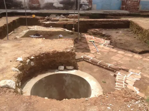 Fotos en primer plano del proceso de restauración en El Patronato