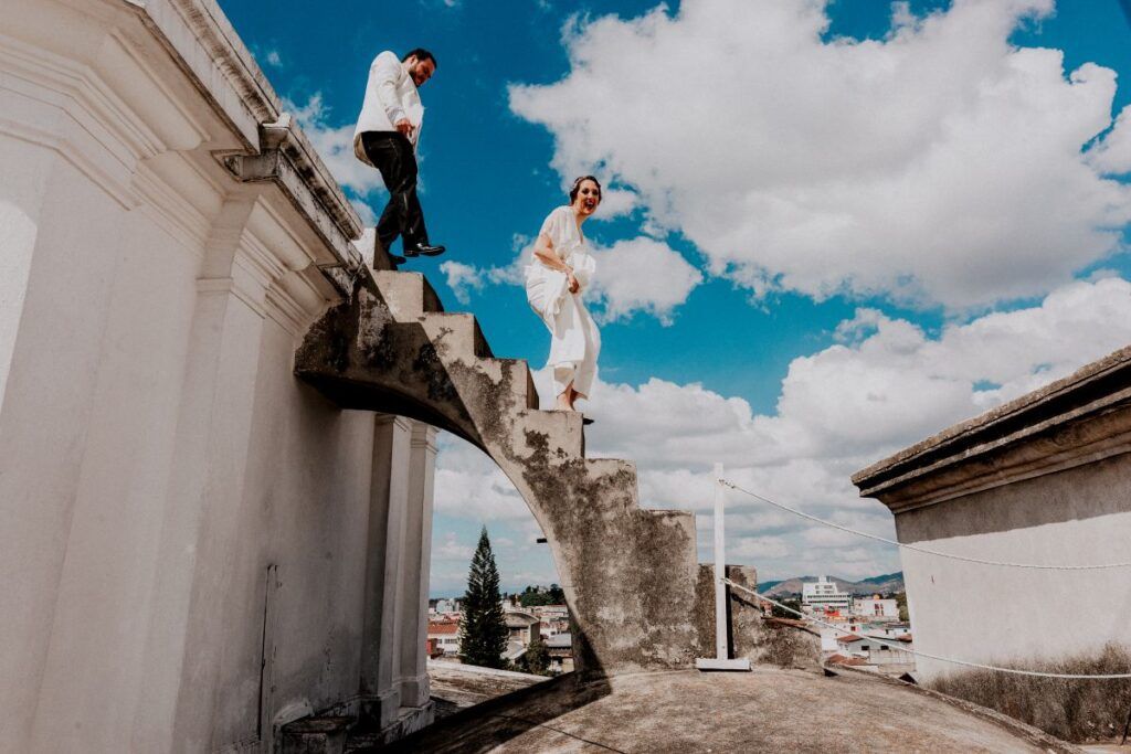 Gente bajando escaleras en el Patronato - sesion fotografia